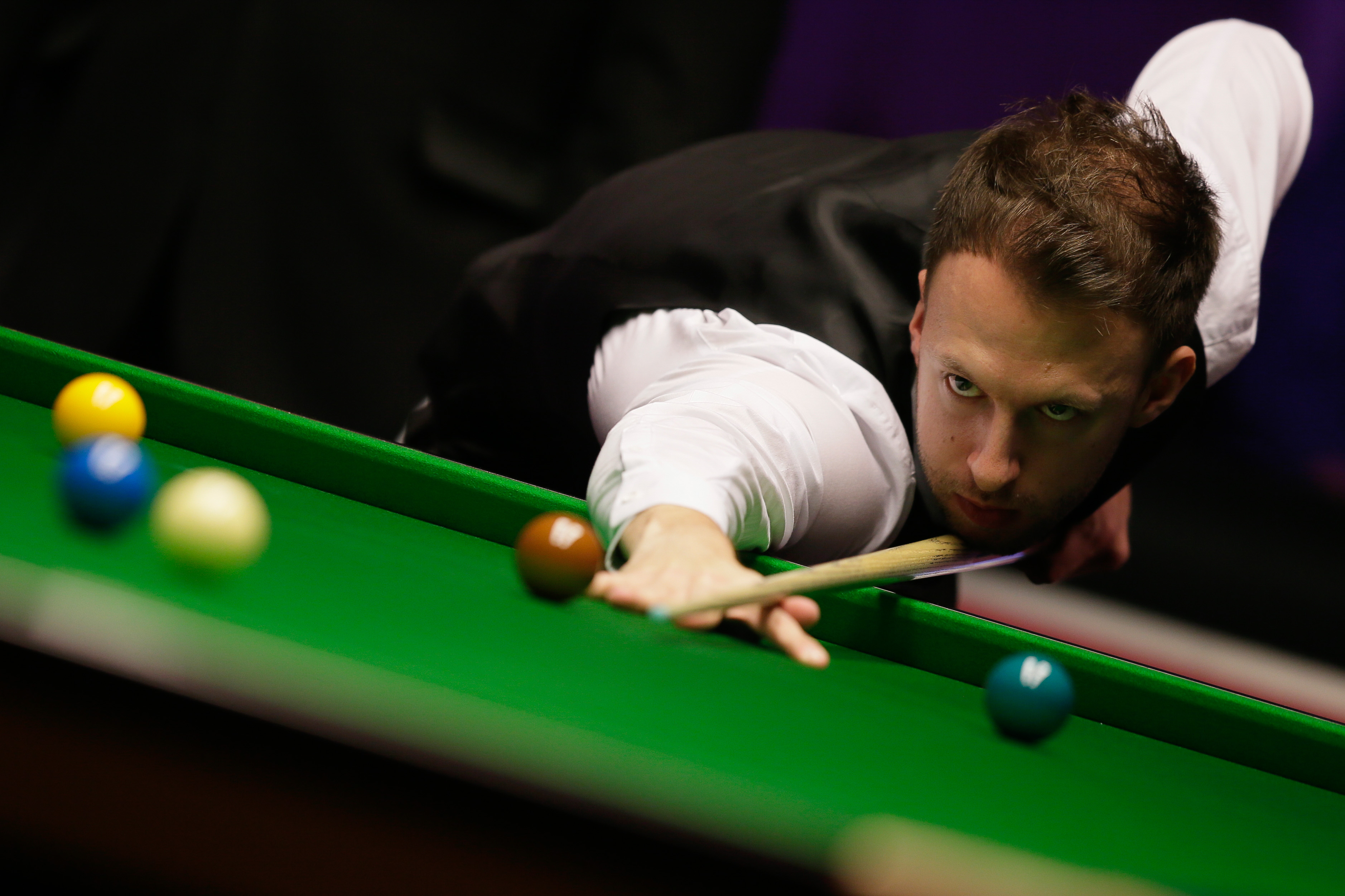 更是两国文 更是两国文