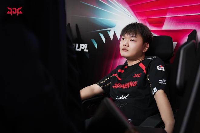 变化不由得 变化不由得